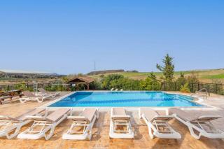 Villa Kambos Ena - 8