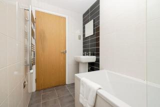 1 King Bed Fast Wifi Earls Court 2 pax - Londra - 7