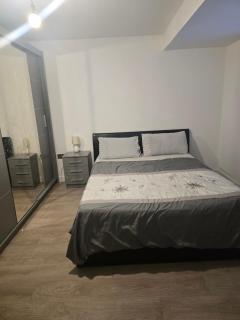 Comphy homes - Rainham - 2