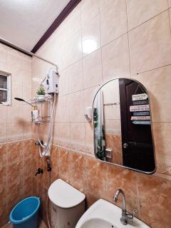 EA1 Studio Apartment Room Transient House Walking Distance to SM Ecoland Davao City and Davao Coastal Road - Davao City - 9