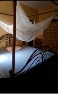Maison Manour, suite, salon, bain privée - M'bour - 6