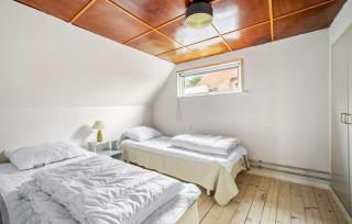 Cozy Home In Allinge With Kitchen - 3