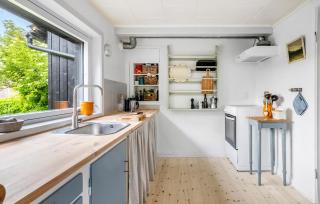 Cozy Home In Allinge With Kitchen - 4