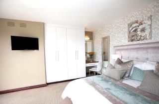 The Palace All-Suite 3 Bedroom Penthouse 2201 by First Private Stays - Durban - 2