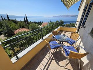 BLAZ 2 - Apartment for 3 persons, 150 m from the beach - Novi Vinodolski - 0