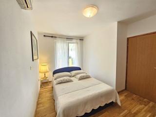 BLAZ 2 - Apartment for 3 persons, 150 m from the beach - Novi Vinodolski - 4