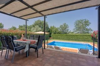 Villa Kristina with Pool - Happy Rentals - 7