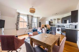 Family-Friendly Seaside Gem: King and Twin - Cromer - 9
