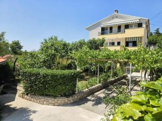 BLAZ 4 - Apartment for 6-8 persons, 150 m from the beach - Novi Vinodolski - 0