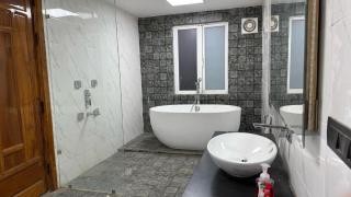 Shreehans Farms in Noida top covered Pool Lawn - Greater Noida - 1