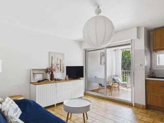 Appartement lumineux 2 pièces pour 4 pers, à 80m de la plage avec terrasse et parking privé - FR-1-423-222 - 1
