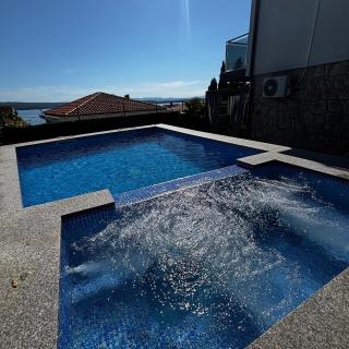 Apartments Blazevic, heated pool&jacuzzi - Dramalj - 0
