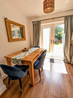 3 bed home with parking - 3