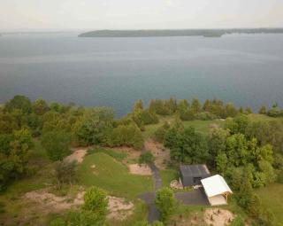 Tradstuga modern lakefront tree cottage with sauna - North Hero - 6