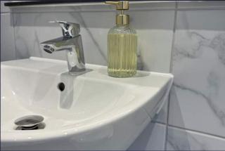 Luxury Apartment With Free Parking - Manchester - 8
