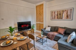 Victorian House in Hoole, Pets Allowed,Free Parking Sleeps 8 - Chester - 7