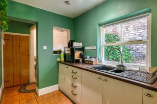 Hoole - Spacious Victorian House - Free Parking - Sleeps 8 - 6