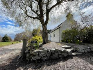 Lower Hilton Cottage - Culrain - 0
