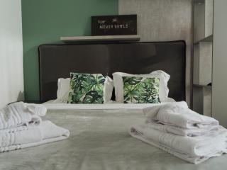 Nexus Olive Apartment Plaza With Parking - Bucharest - 2