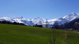 Stunning Gstaad Apartment With Mountain Views - 8