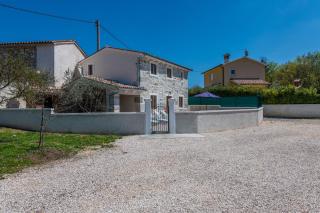 Villa Azi, a cozy mediterranean hideaway, peaceful and fenced - Pićan - 9