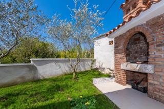 Villa Azi, a cozy mediterranean hideaway, peaceful and fenced - Pićan - 6