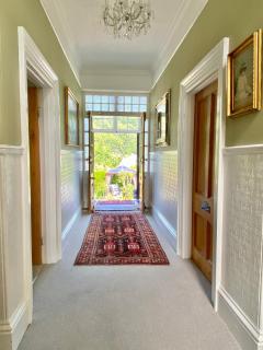 COME AND JOIN US ! 4 min walk to Beach, Pubs, Shops, Fab Htd Pool, Hottub, Games room,Tranquil gds, Historic, Bassets acre, Six beautiful 1-3 bedroom holiday homes with Free Parking and WiFi - Portreath - 7
