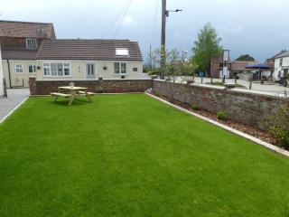 Duck Cottage - Tholthorpe - 0