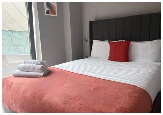 Monarchs Quay Arena Apartments by Happy Days - 7