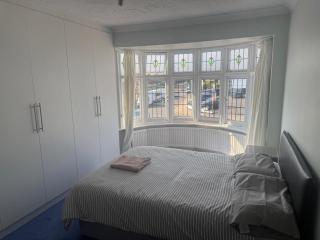 Gordon Avenue Guest House HA7 London - Busheyheath - 4