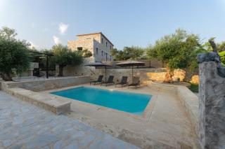 OMEGA villa stoupa - Levktron - 2