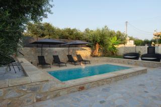 OMEGA villa stoupa - Levktron - 1