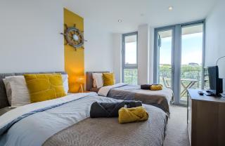 Apartment 100m from Fistral Beach- Underground Parking-Surf Shower & Locker- Sleeps 6 - Newquay - 7