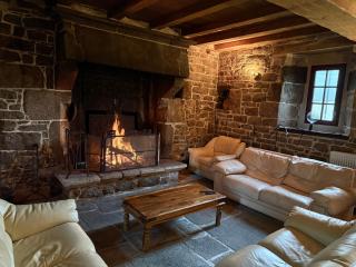 Splendide MANOIR - Proche plages - 4 chambres - 3sdb - 8 pers - WIFI - Plounérin - 7