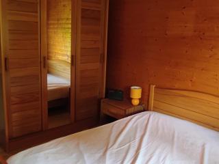 Chalet montagnard confortable à Super Besse avec grand terrain et parking privé - FR-1-814-139 - 7