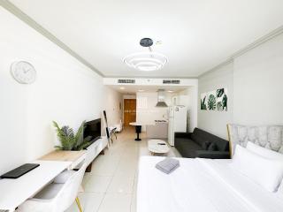 Fully Furnished Studio at Spring Oasis in Dubai Silicon Oasis - 1