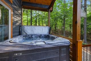 Cozy Cabin with Hot Tub, Fire Pit and Arcade Games - Broken Bow - 1