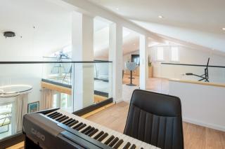 The Penthouse Harmony Beachfront with Hot Tub - 4