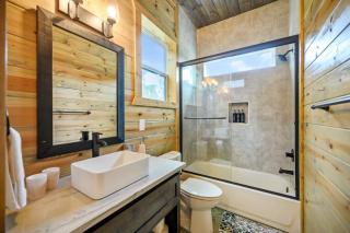 Bearly Creekin'-creekside luxury cabin - Stephens Gap - 4