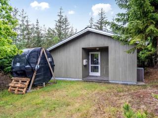 Holiday Home Edle - from the sea by Interhome - Hals - 0