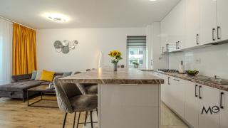 MoHost Blue - Sophisticated Retreat with Views - 2