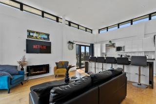 Central Cardiff Penthouse - Private Rooftop - Cardiff - 9