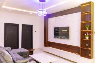 Crowned Crest Apartments - Akowonjo - 1
