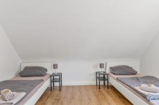 Worker Apartments Oberboihingen near Stuttgart, Nürtingen, Autobahn A8, Parking,Wifi,Smart,Smart TV - 8