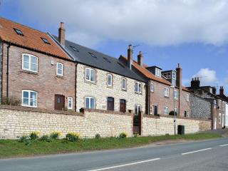 Newcombe Cottage - Flamborough - 0