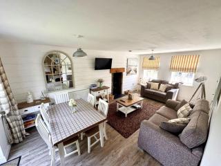 Gingerbread Cottage - Filey - 7
