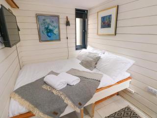 The Tiny House - Haverfordwest - 9
