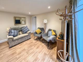 Delamere House- The Snug - Scagglethorpe - 3
