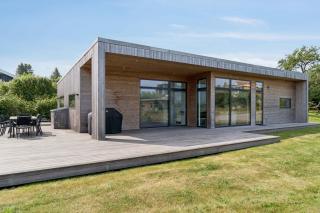 Sea View And Comfort In Architect-Designed Home - 0