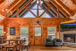Grand Mountain View Lodge By Ghosal Luxury Lodging - Sevierville - 3